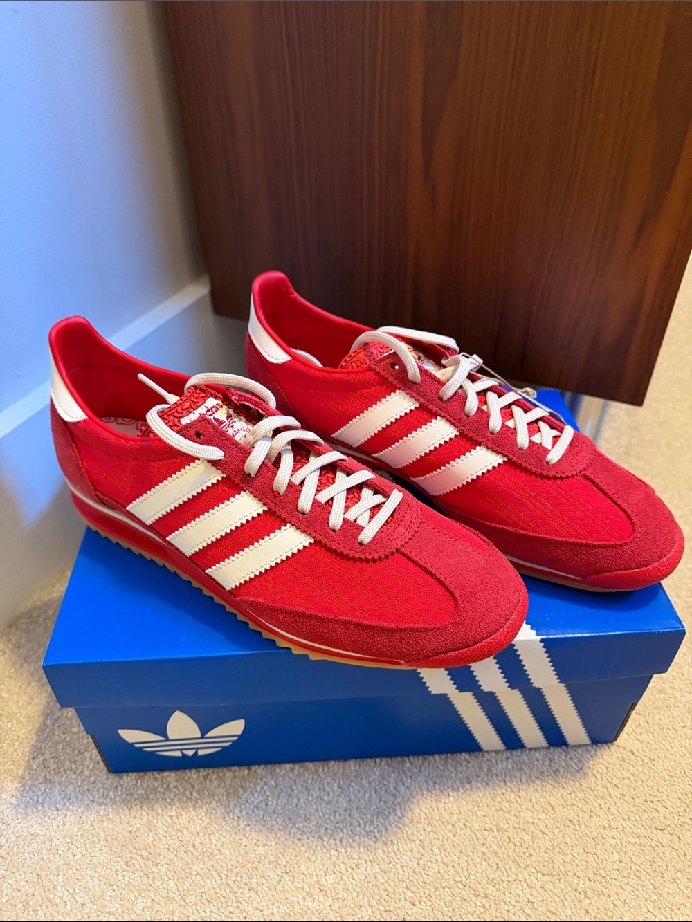 adidas SL72 women’s red sneaker - NWT